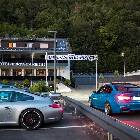 An Der Nordschleife מלון דירות אדנאו