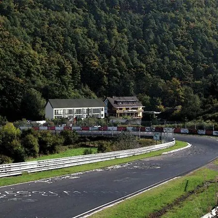 An Der Nordschleife Adenau
