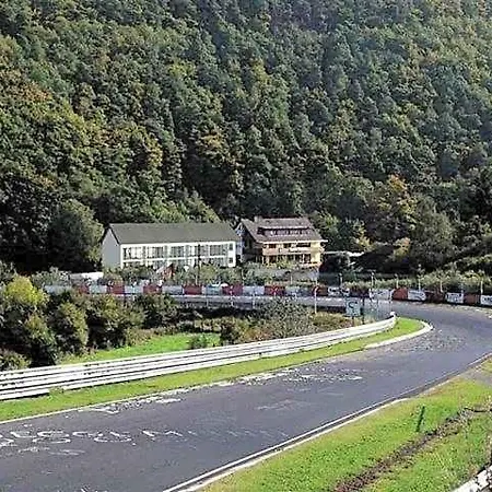شقة فندقية An Der Nordschleife