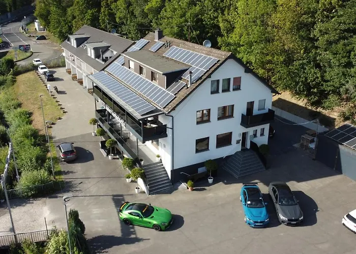 An Der Nordschleife מלון דירות אדנאו