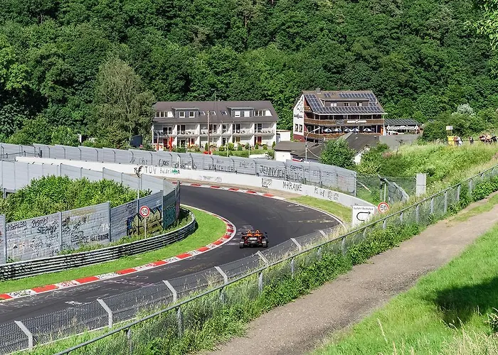 Apart-hotel An Der Nordschleife 3*