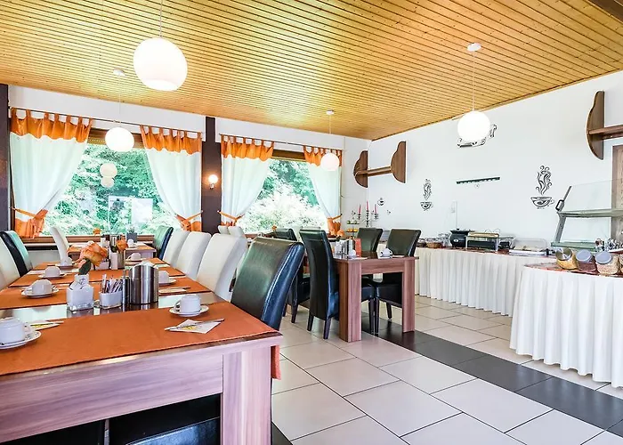 An Der Nordschleife Adenau